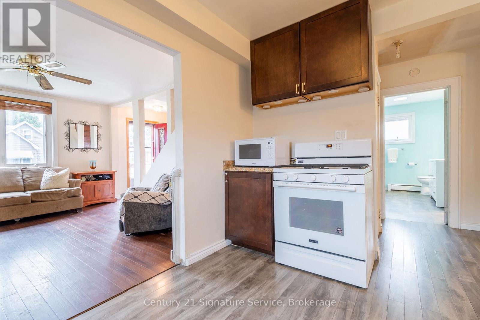 Photo 31 of 109 Santone Avenue, Welland ON
