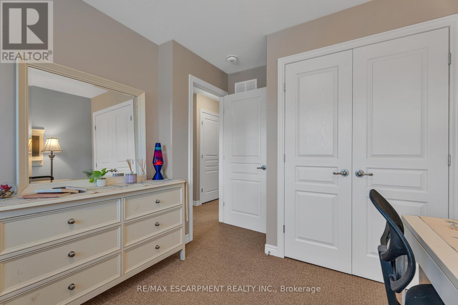 Photo 23 of 72 Dodman Crescent, Hamilton ON