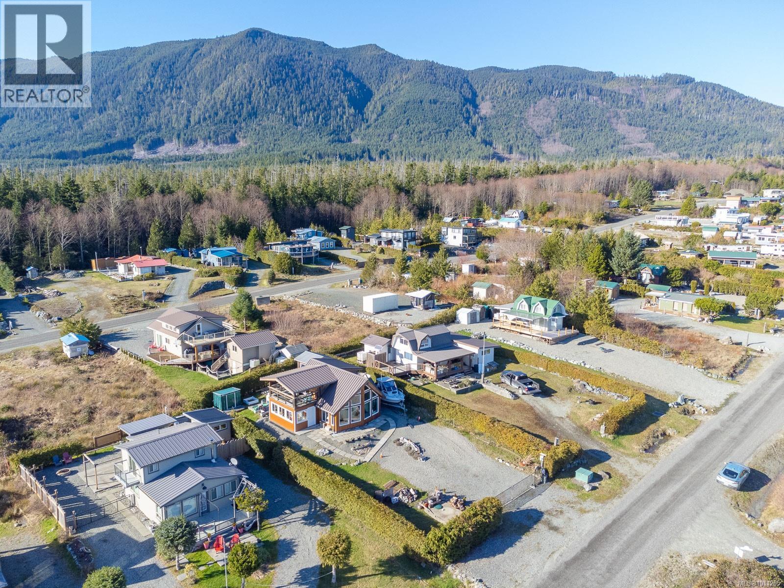 1049 Sixth Ave, Ucluelet