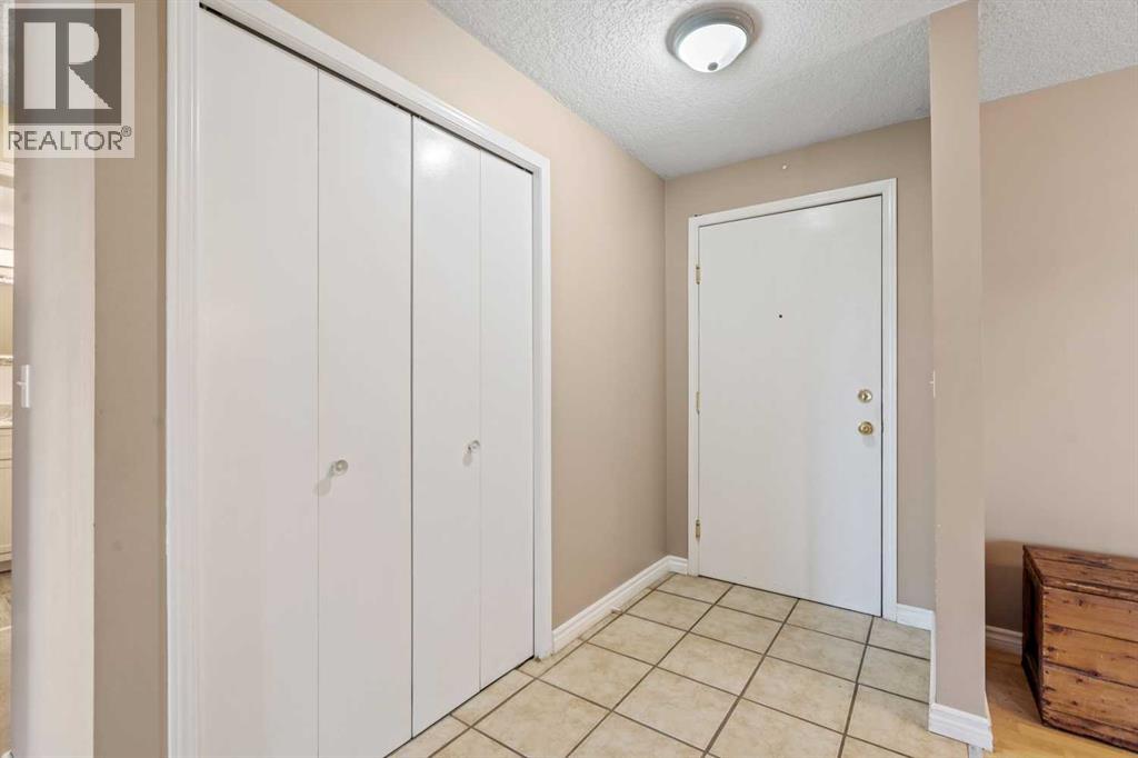 Single Family House for Sale in   Country Village Bay NE Country Hills Village Calgary 