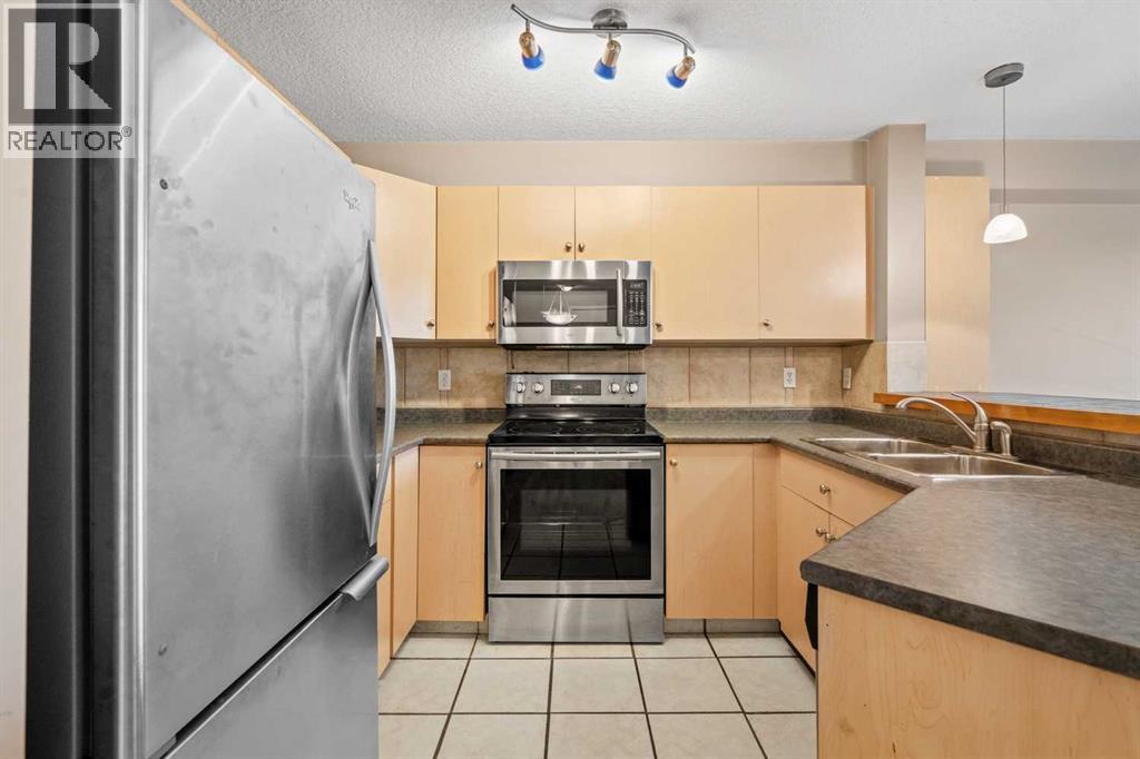 Single Family House for Sale in   Country Village Bay NE Country Hills Village Calgary 
