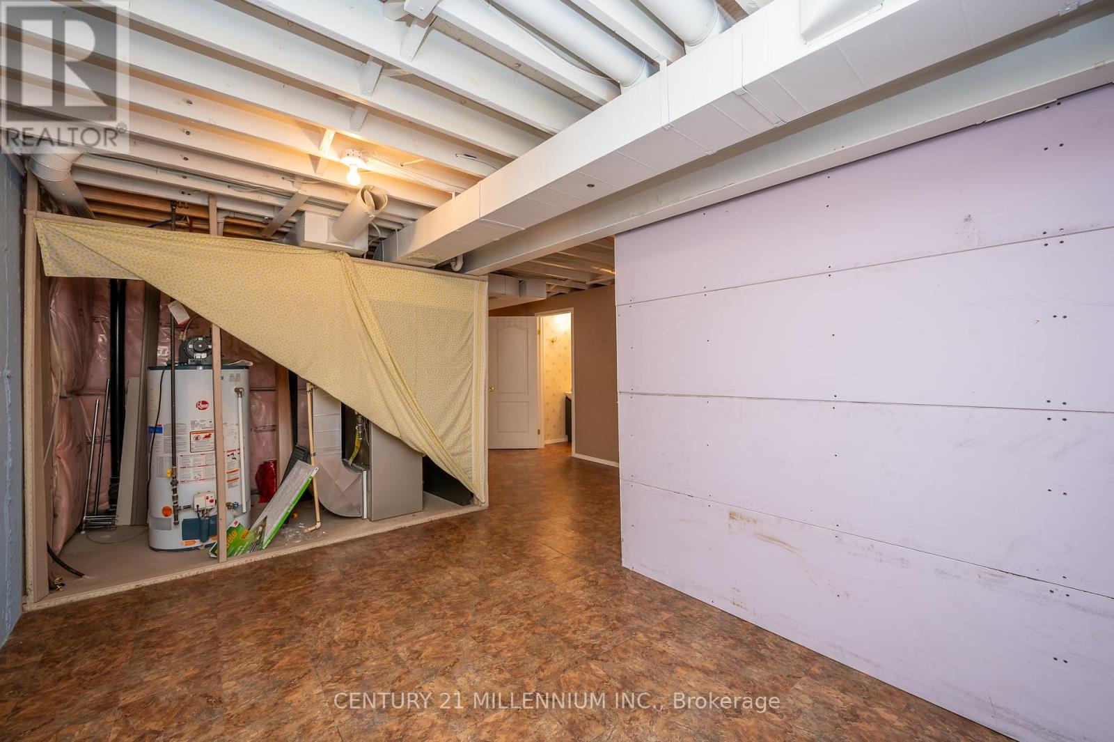Photo 40 of 43 Bankfield Crescent, Hamilton ON