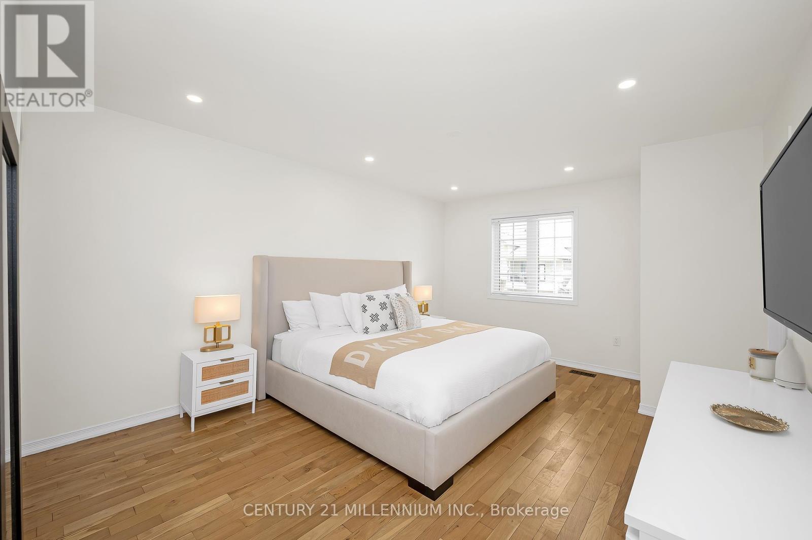 Photo 27 of 43 Bankfield Crescent, Hamilton ON