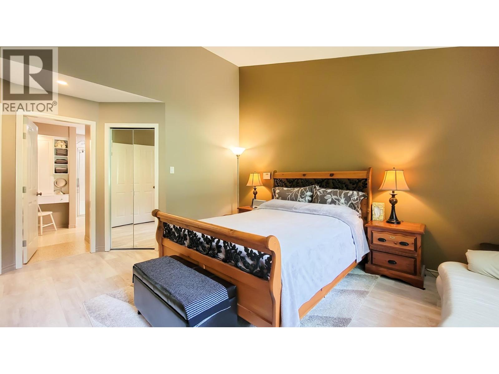 Photo 10 of 2 3300 Plateau Boulevard, Coquitlam BC