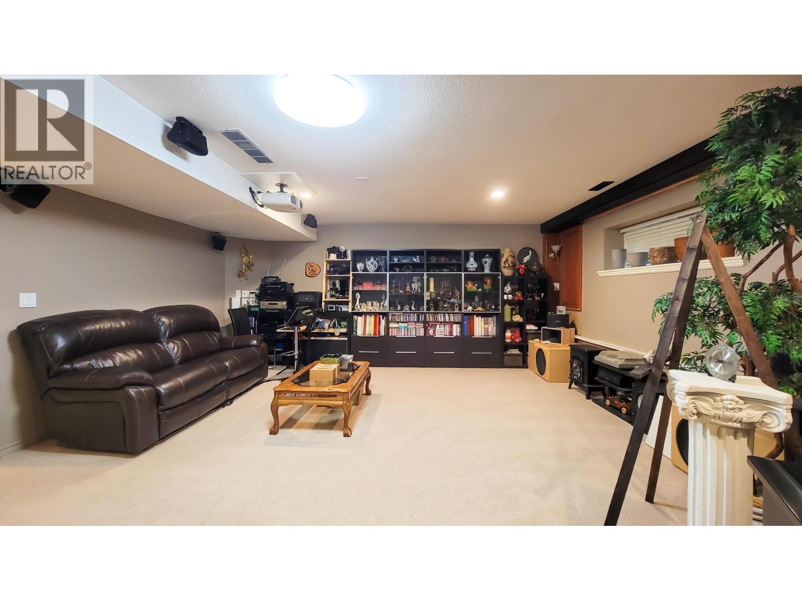 Photo 14 of 2 3300 Plateau Boulevard, Coquitlam BC