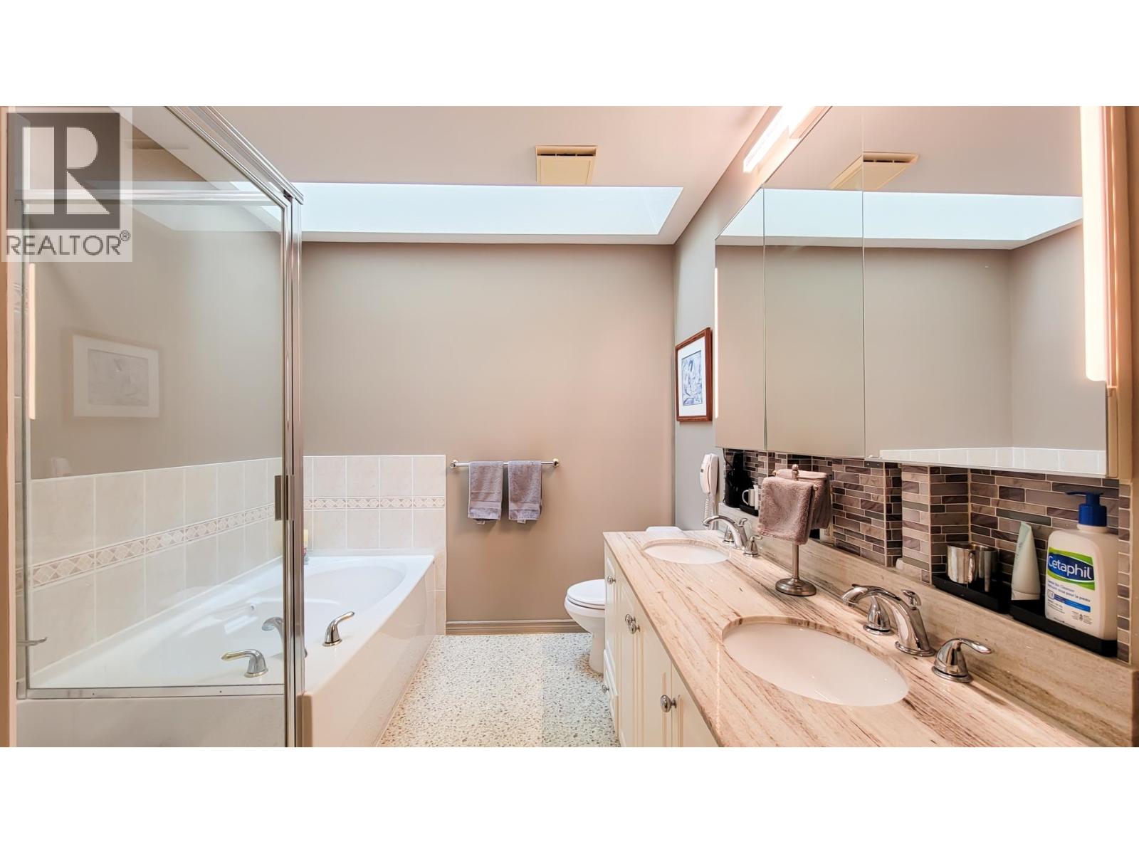 Photo 11 of 2 3300 Plateau Boulevard, Coquitlam BC
