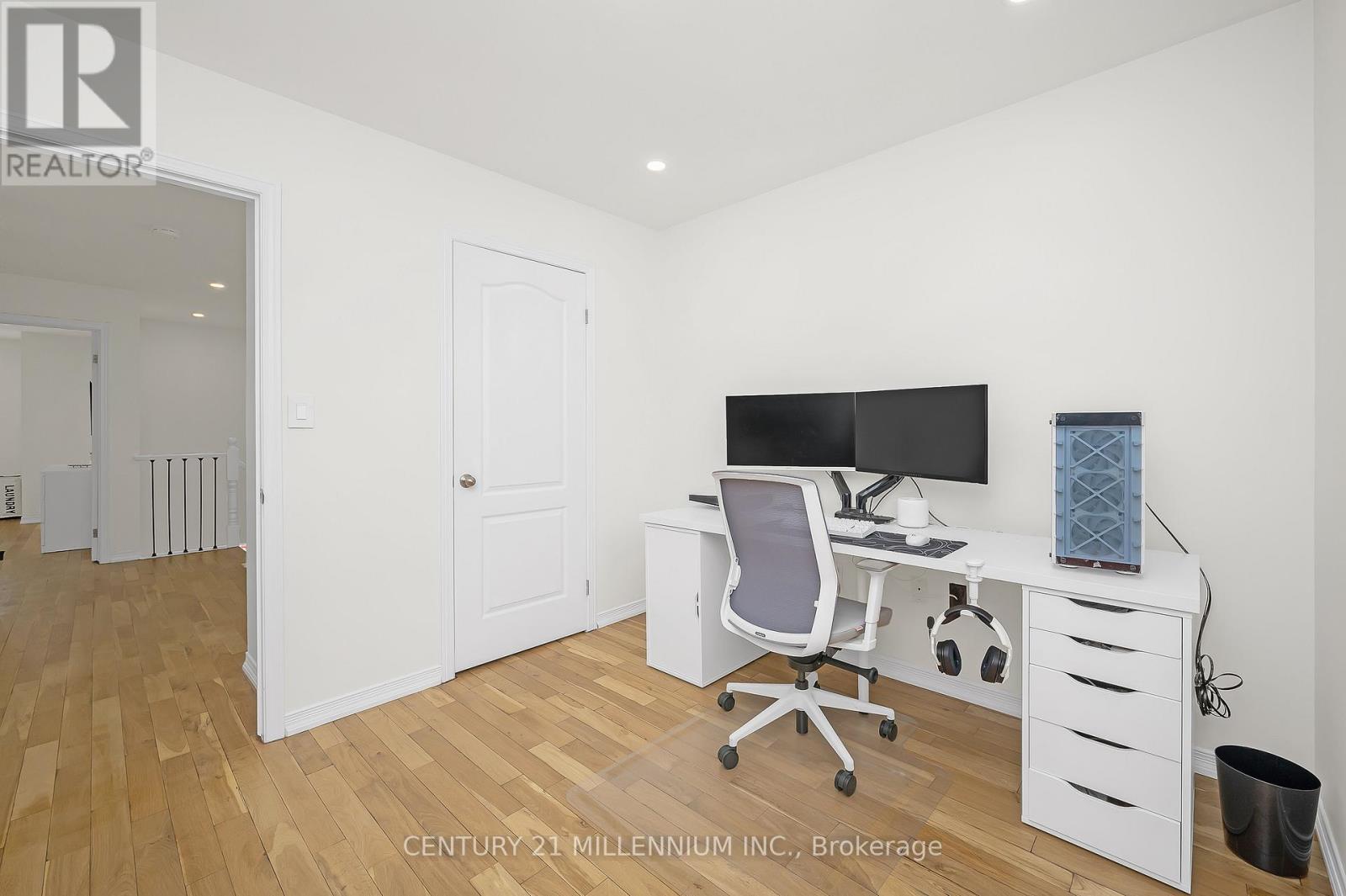 Photo 37 of 43 Bankfield Crescent, Hamilton ON