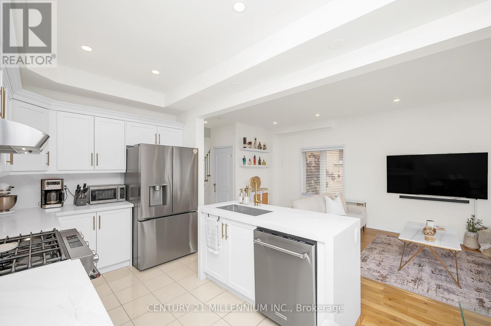 Photo 19 of 43 Bankfield Crescent, Hamilton ON