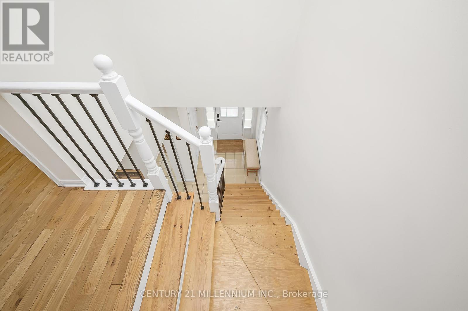 Photo 38 of 43 Bankfield Crescent, Hamilton ON