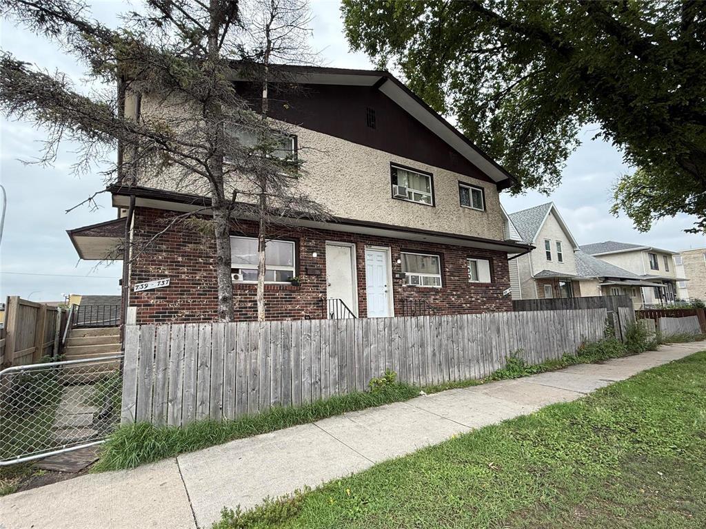 Photo 6 of 729 Maryland Street, Winnipeg MB