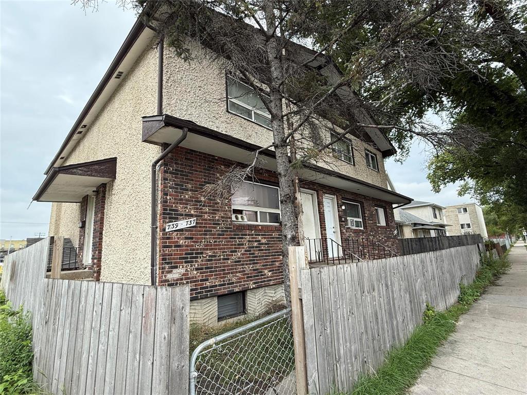 Photo 7 of 729 Maryland Street, Winnipeg MB