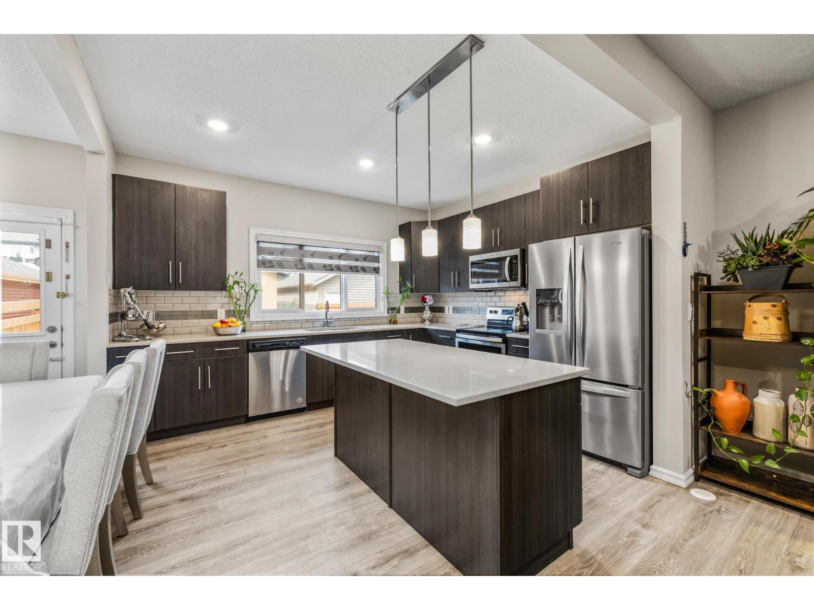 Photo 18 of 336 Desrochers Bv Sw, Edmonton AB