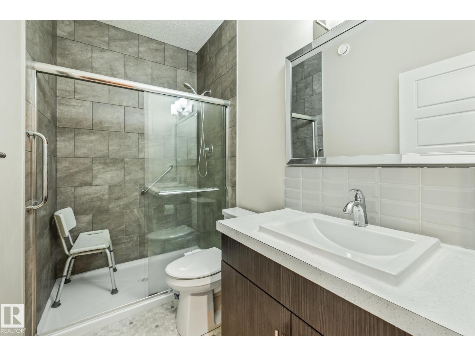 Photo 33 of 336 Desrochers Bv Sw, Edmonton AB