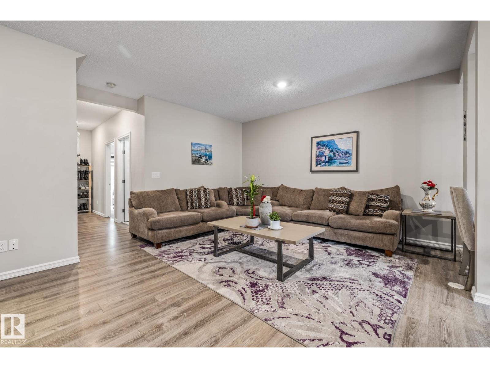Photo 8 of 336 Desrochers Bv Sw, Edmonton AB