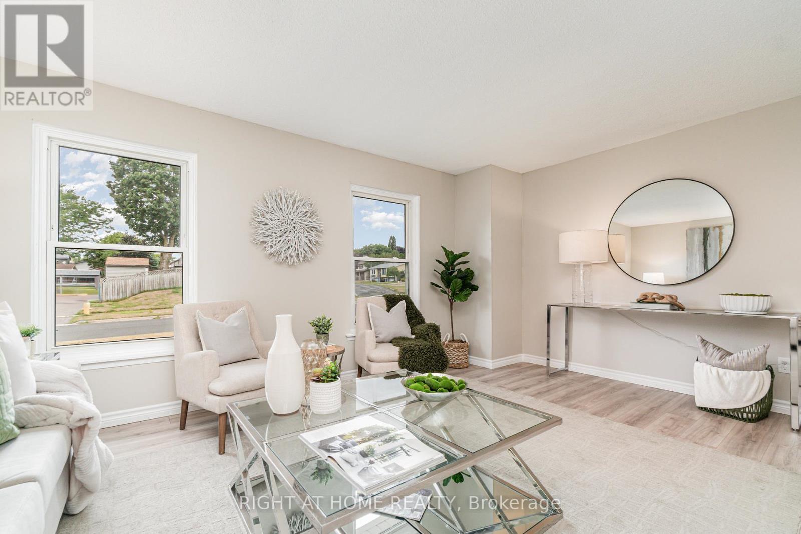 Photo 8 of 50 Roser Crescent, Clarington ON