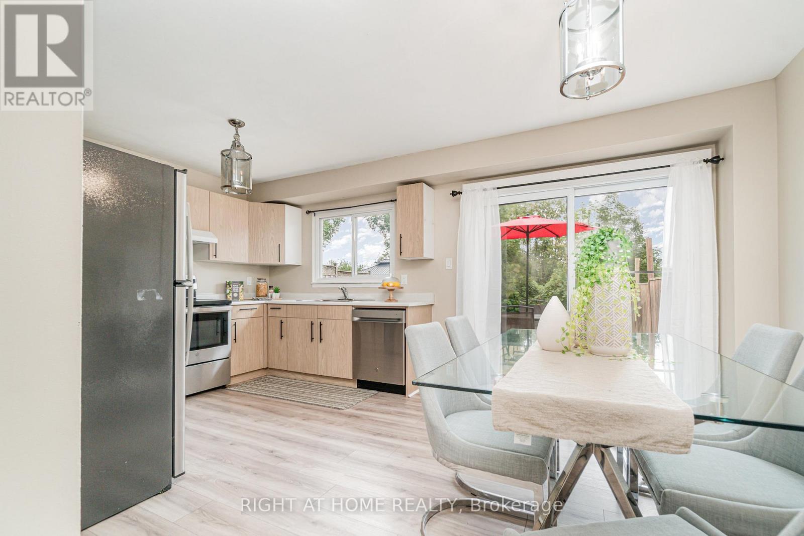 Photo 9 of 50 Roser Crescent, Clarington ON