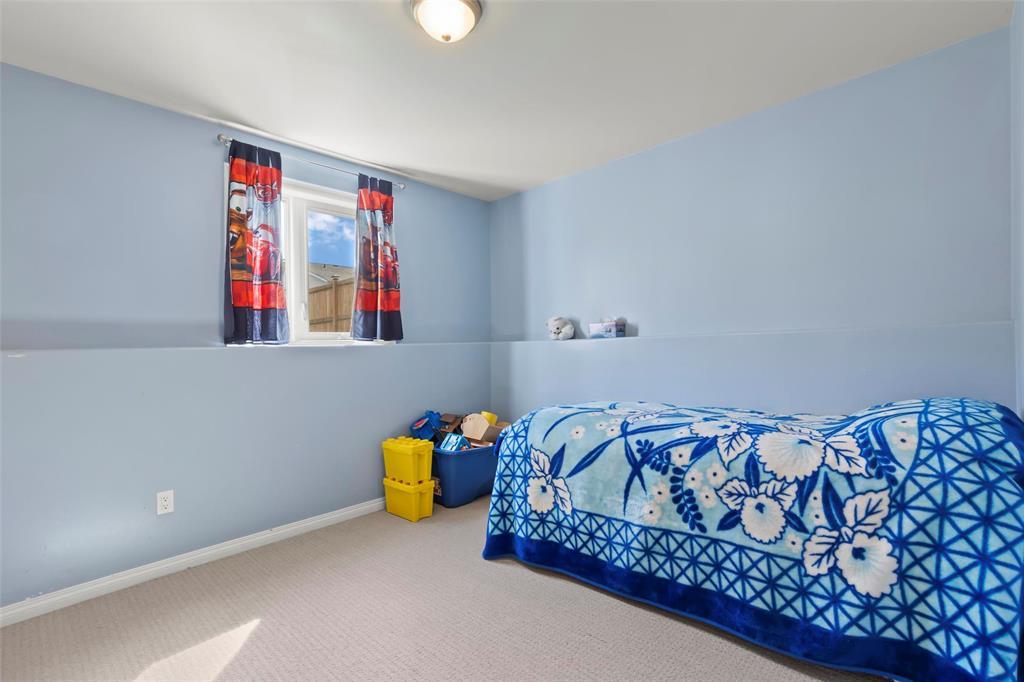 Photo 21 of 18 Westview Drive, Steinbach MB