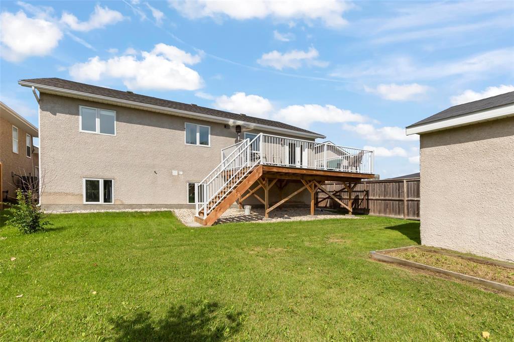 Photo 25 of 18 Westview Drive, Steinbach MB