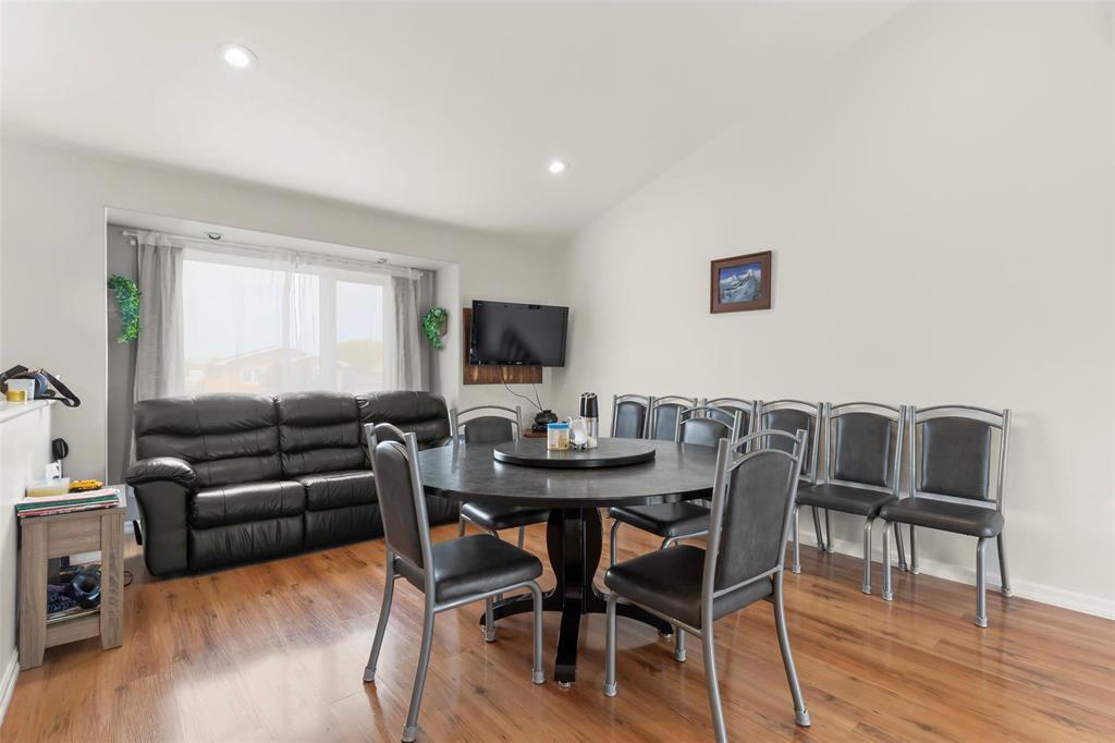 Photo 7 of 18 Westview Drive, Steinbach MB