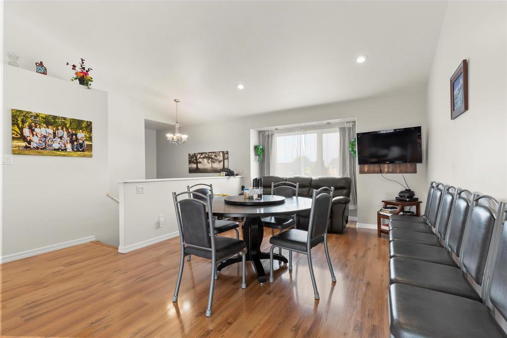 Photo 8 of 18 Westview Drive, Steinbach MB