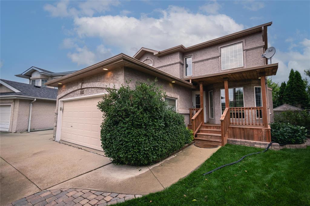 Photo 2 of 182 Vineland Crescent, Winnipeg MB