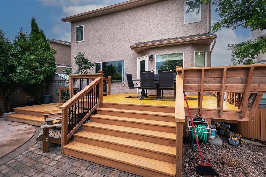 Photo 27 of 182 Vineland Crescent, Winnipeg MB