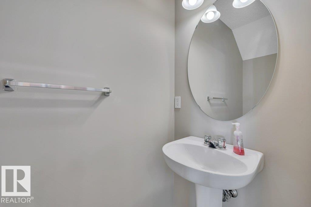 Photo 13 of 73 5604 199 St Nw, Edmonton AB