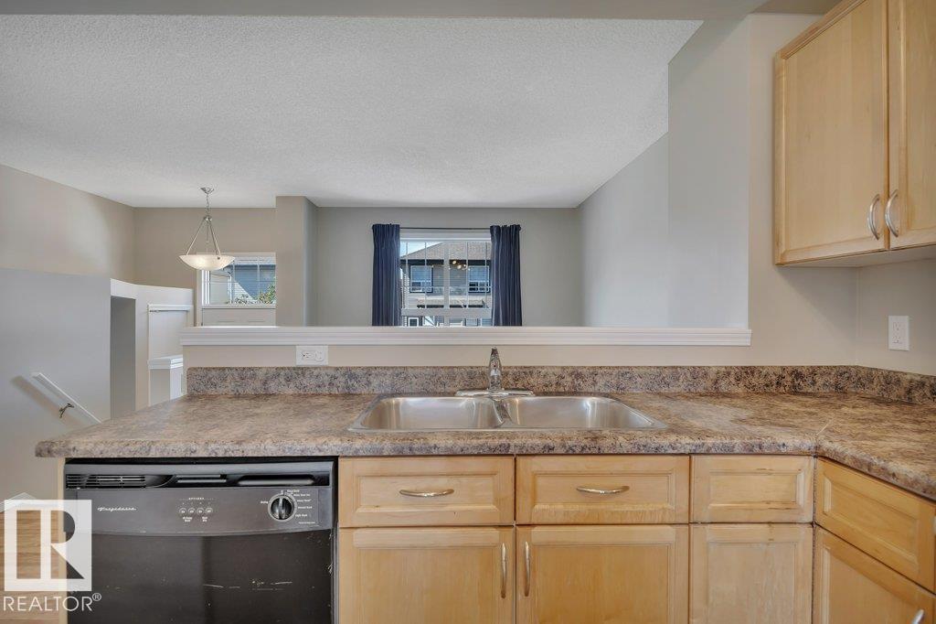 Photo 8 of 73 5604 199 St Nw, Edmonton AB