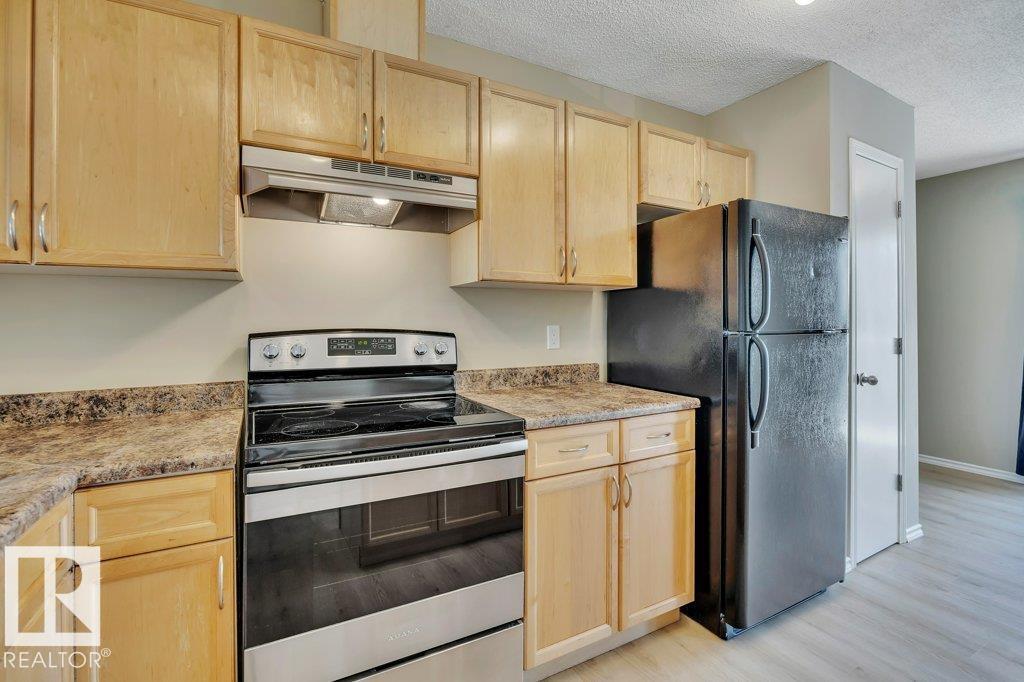 Photo 7 of 73 5604 199 St Nw, Edmonton AB