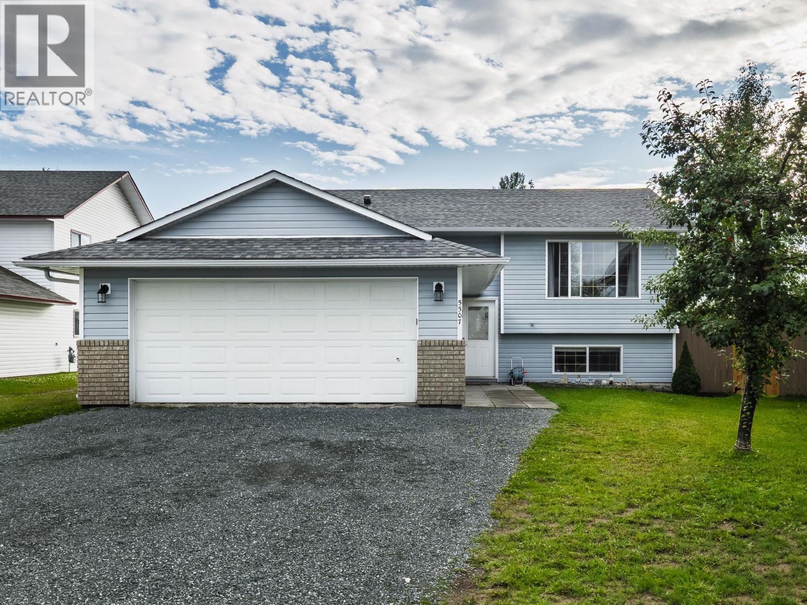 Photo 1 of 5507 Woodoak Crescent, Prince George BC