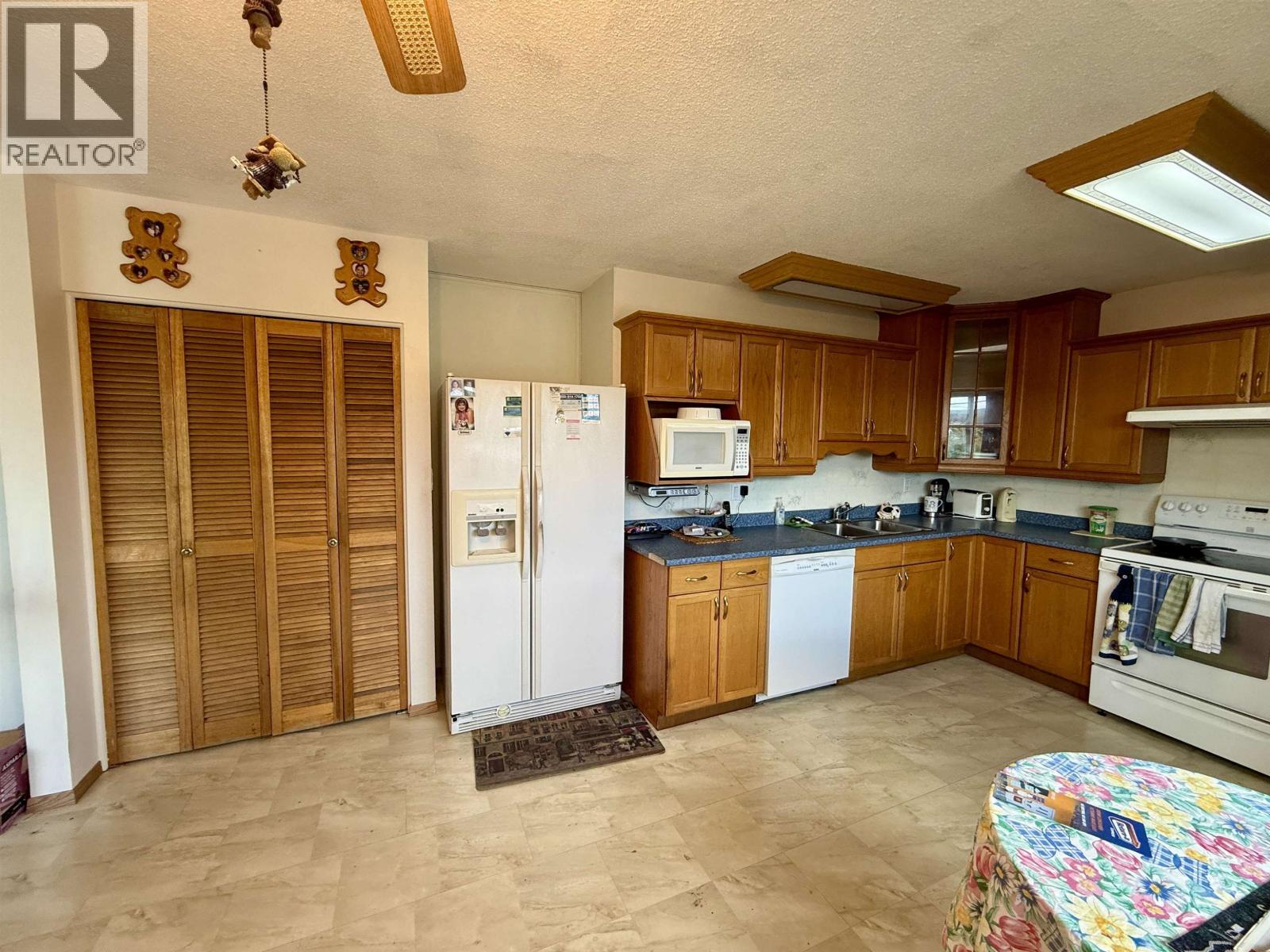 Photo 9 of 490 Lansdowne Road, Prince George BC