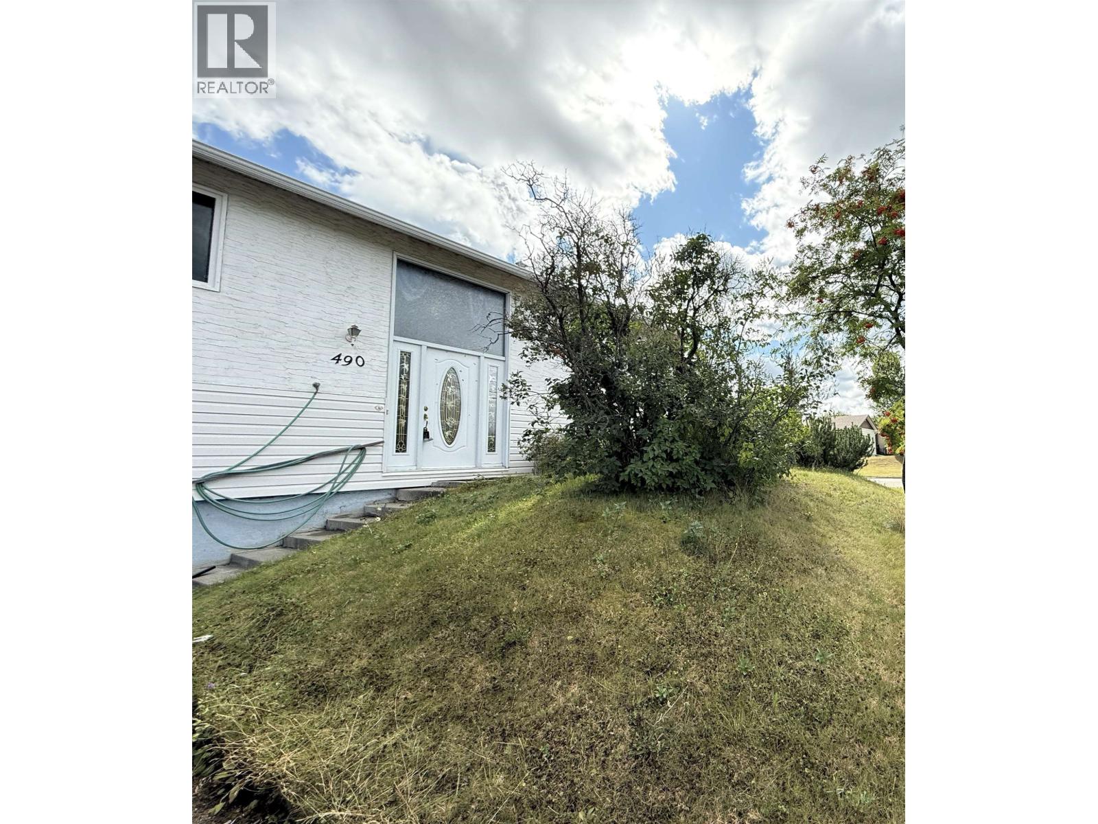 Photo 5 of 490 Lansdowne Road, Prince George BC