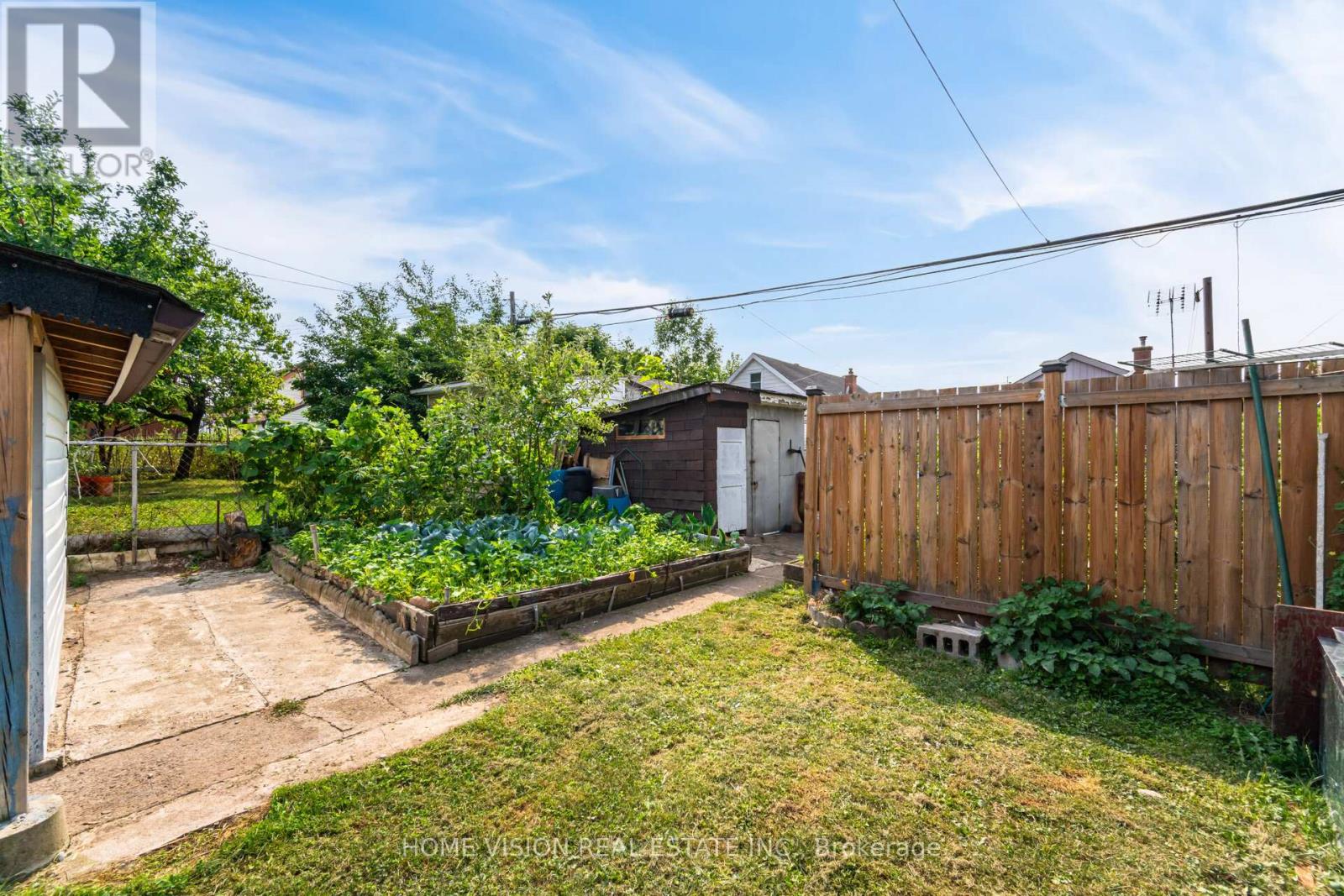 Photo 30 of 15 Adair Avenue N, Hamilton ON