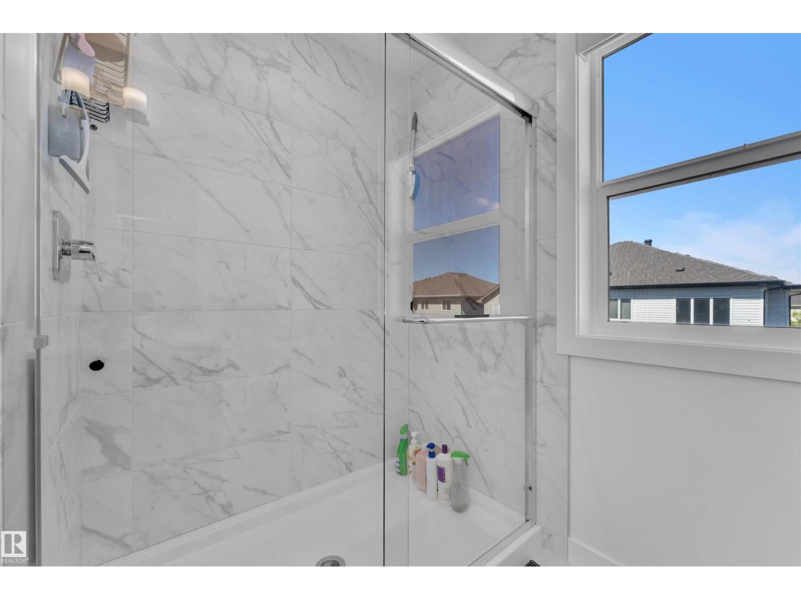 Photo 34 of 2134 14 A Av Nw, Edmonton AB