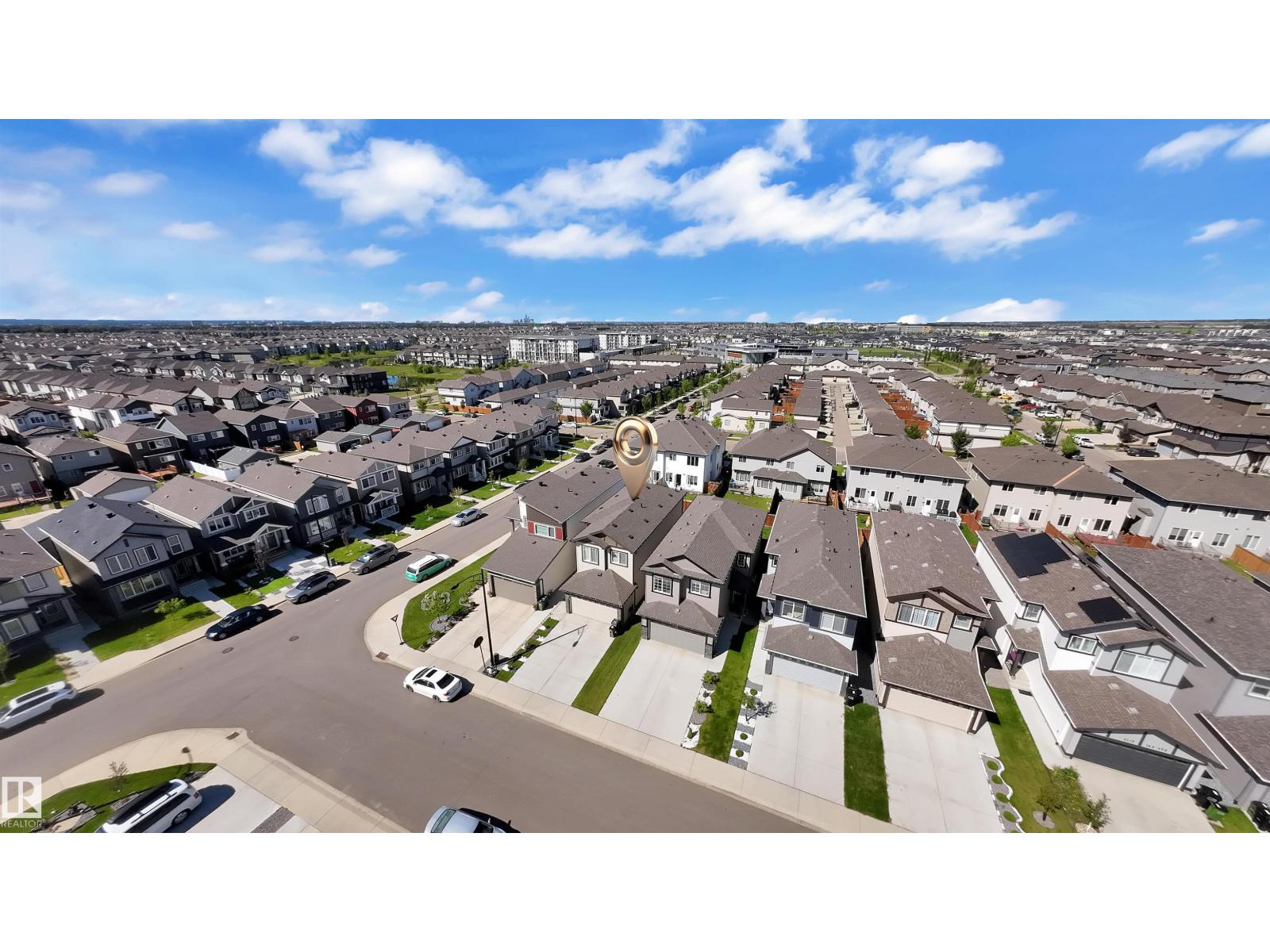 Photo 38 of 2134 14 A Av Nw, Edmonton AB