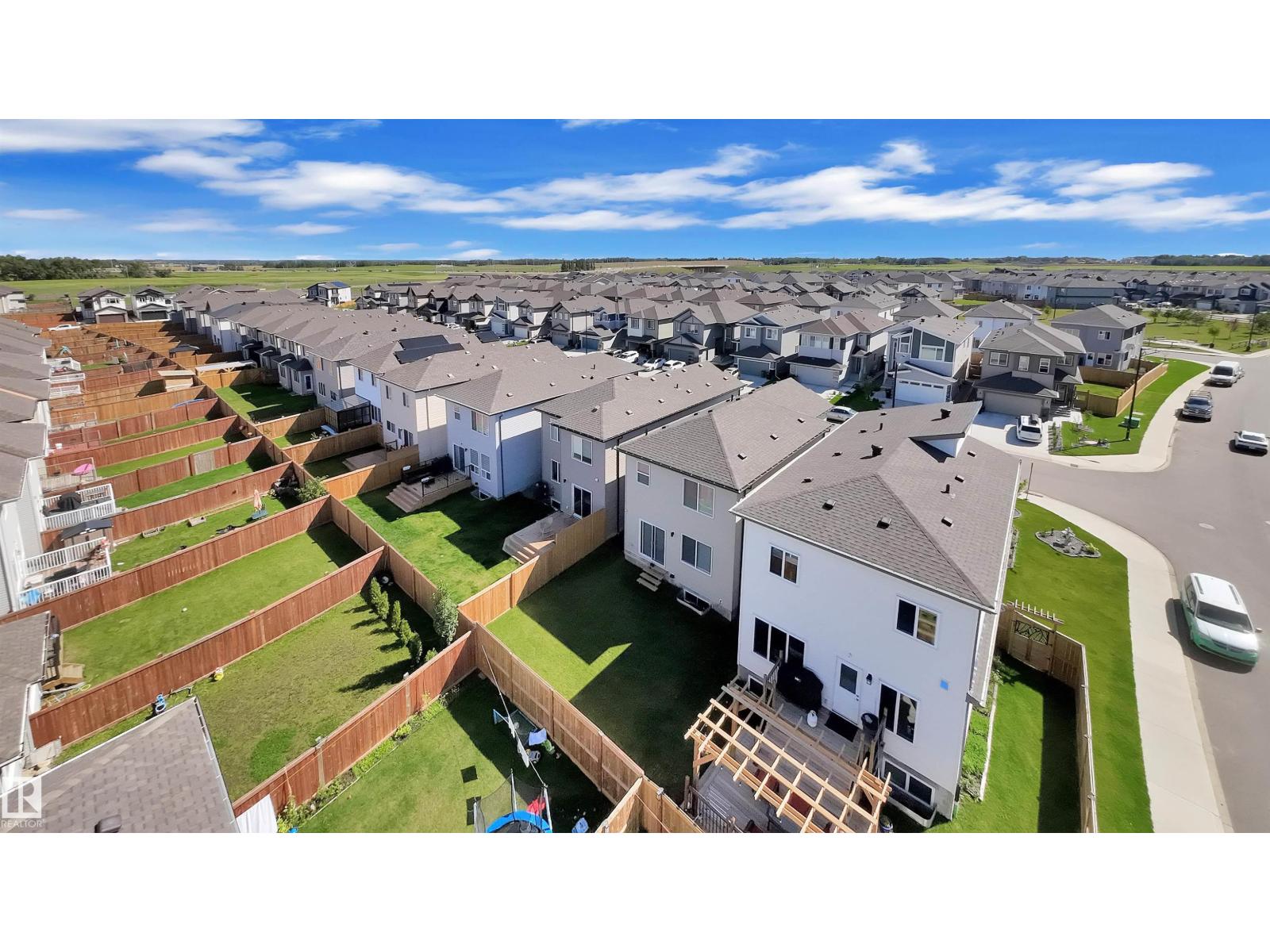 Photo 41 of 2134 14 A Av Nw, Edmonton AB