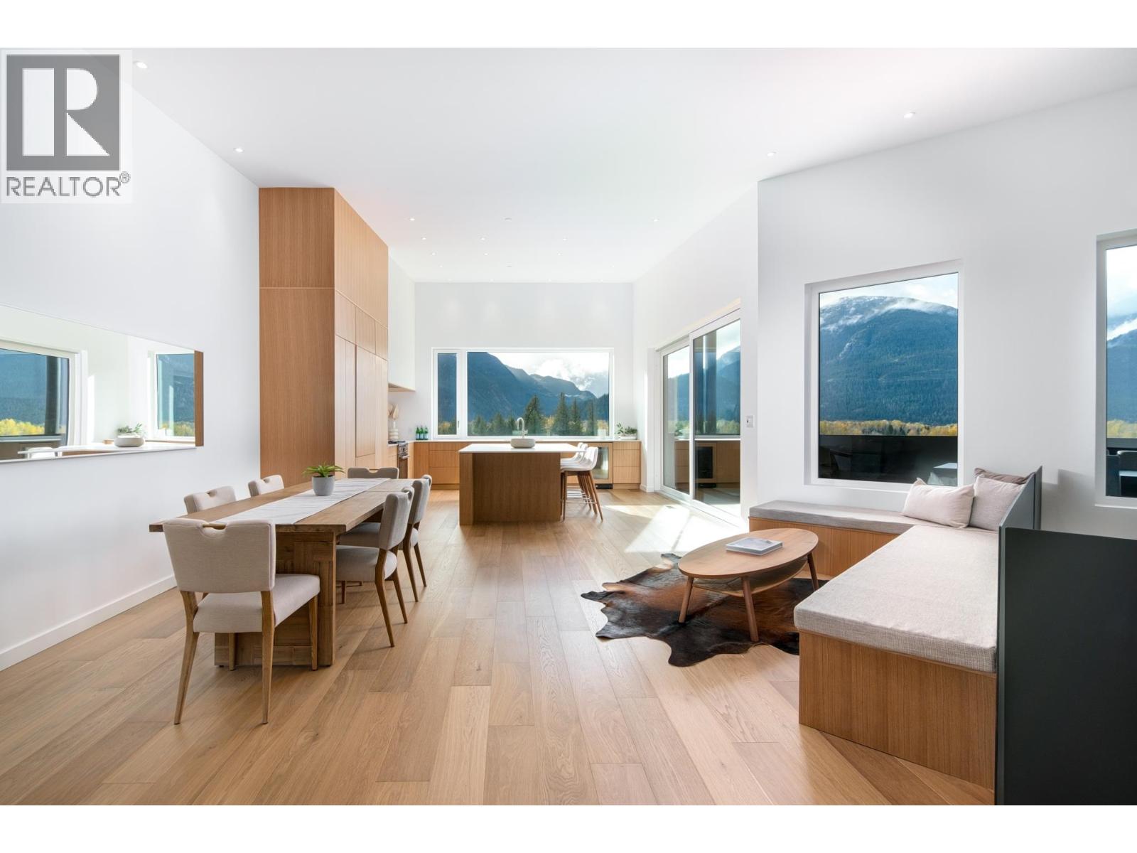 1780 PINEWOOD DRIVE, Pemberton