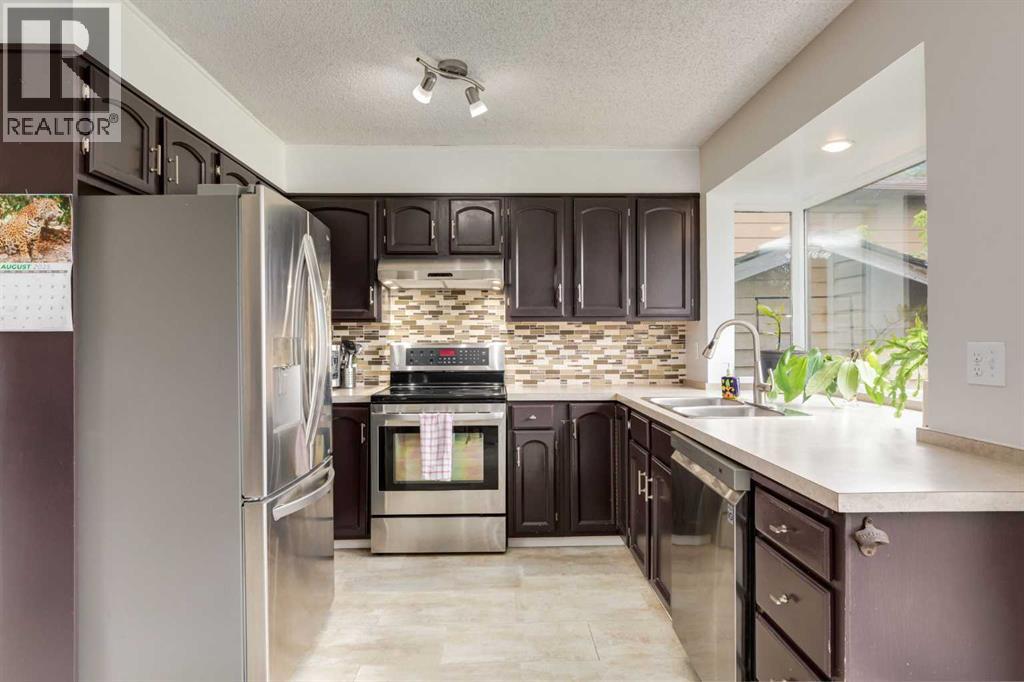 Single Family House for Sale in  Silverstone Road NW Silver Springs Calgary 