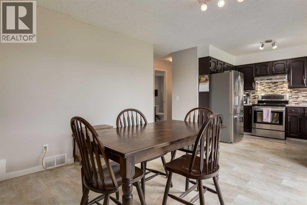 Single Family House for Sale in  Silverstone Road NW Silver Springs Calgary 