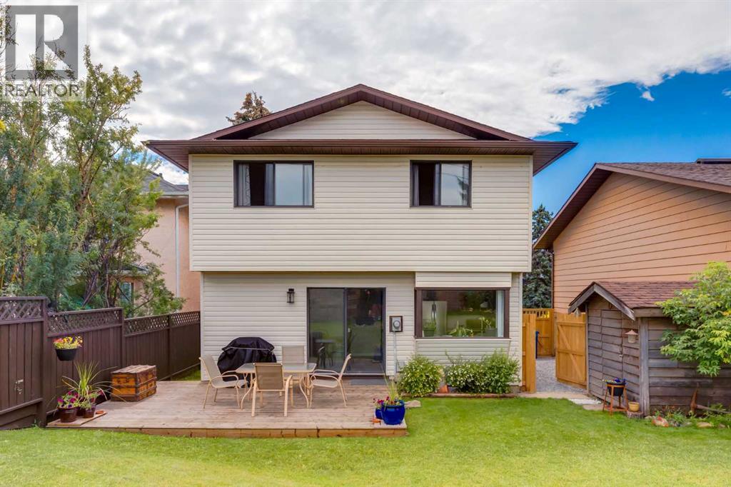 Single Family House for Sale in  Silverstone Road NW Silver Springs Calgary 