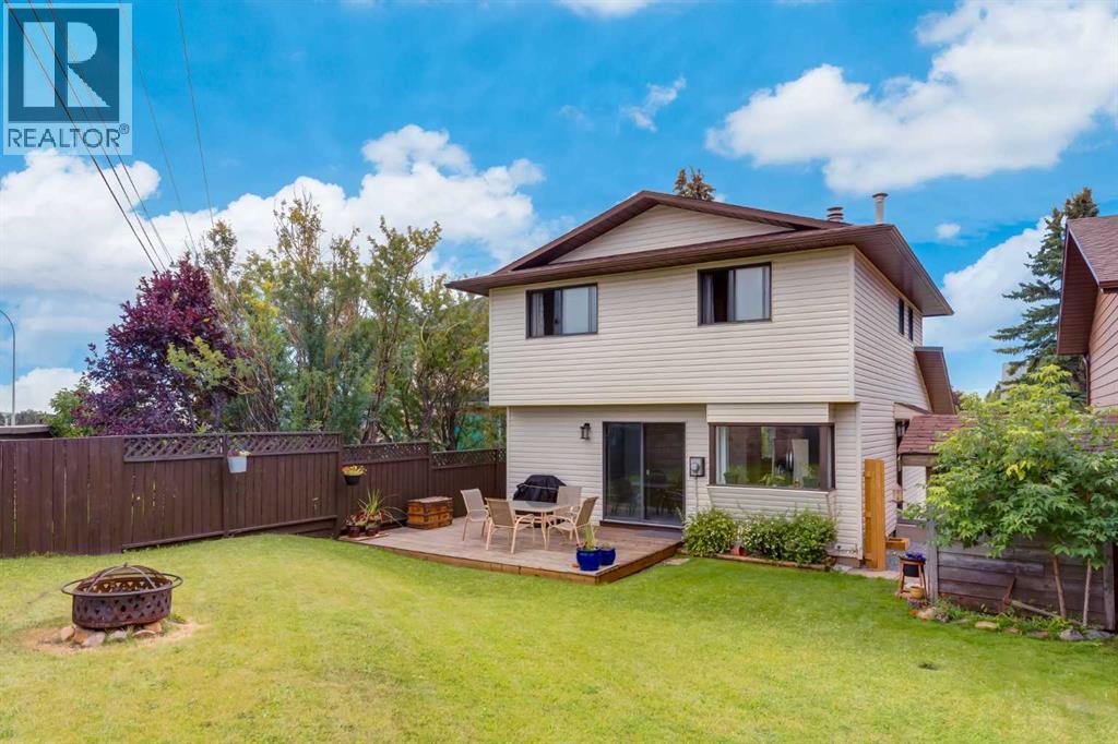 Single Family House for Sale in  Silverstone Road NW Silver Springs Calgary 