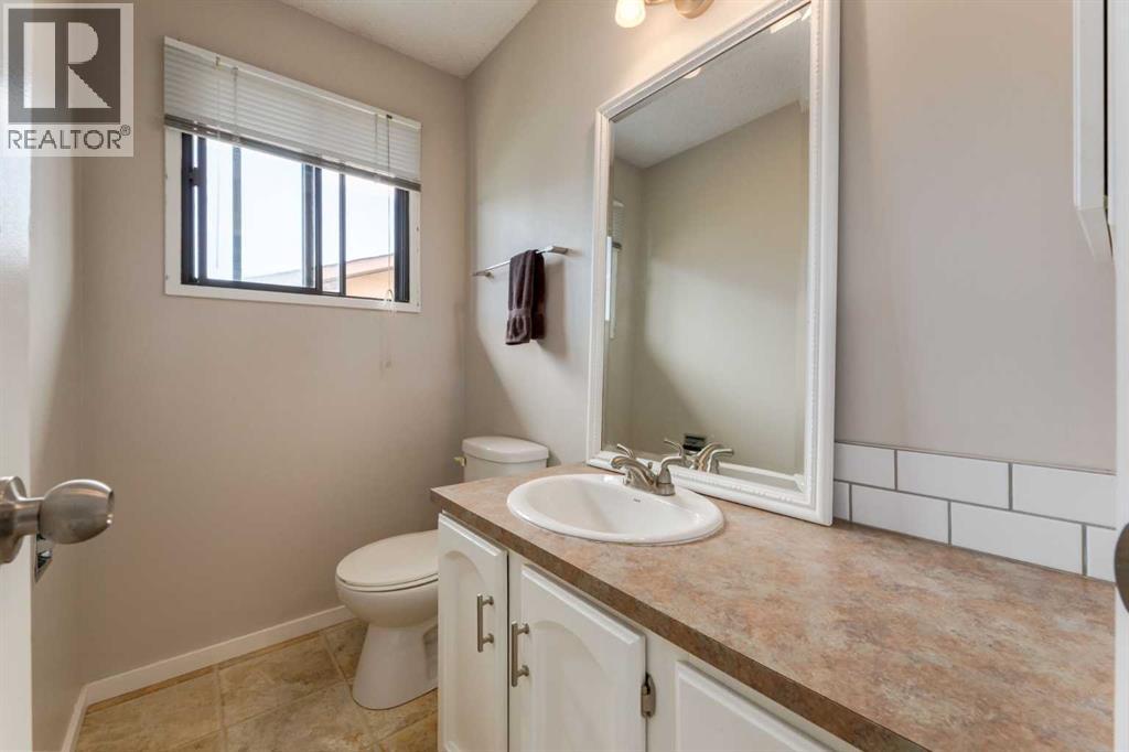 Single Family House for Sale in  Silverstone Road NW Silver Springs Calgary 