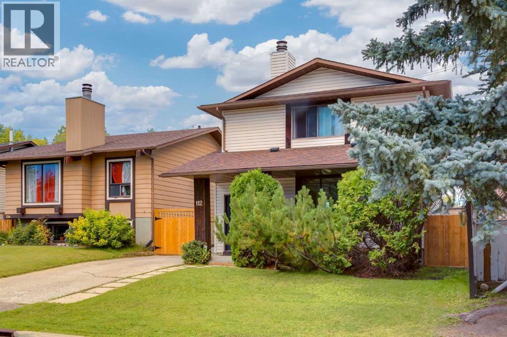 Single Family House for Sale in  Silverstone Road NW Silver Springs Calgary 