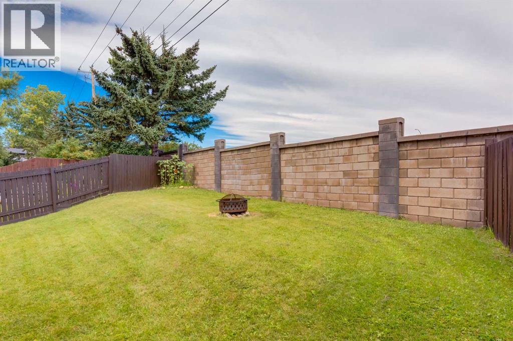 Single Family House for Sale in  Silverstone Road NW Silver Springs Calgary 