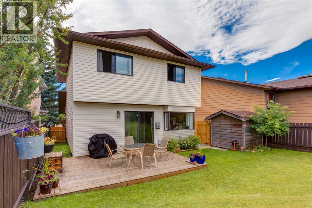 Single Family House for Sale in  Silverstone Road NW Silver Springs Calgary 