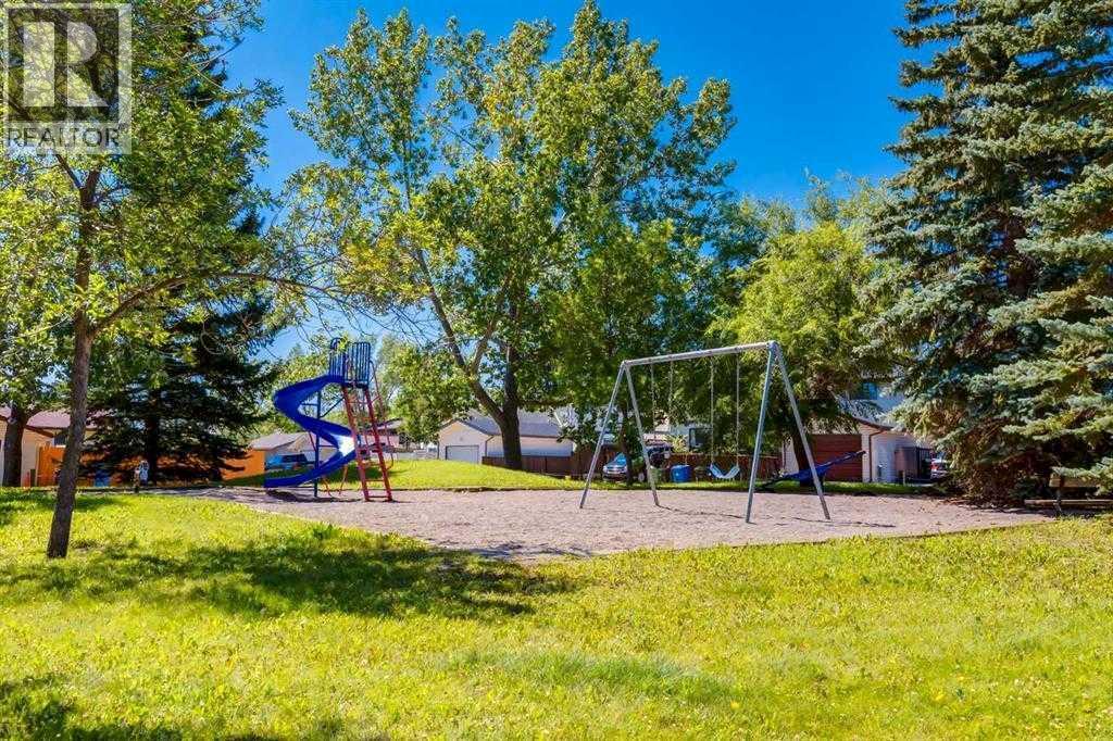 Single Family House for Sale in  Silverstone Road NW Silver Springs Calgary 