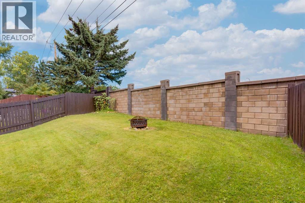 Single Family House for Sale in  Silverstone Road NW Silver Springs Calgary 