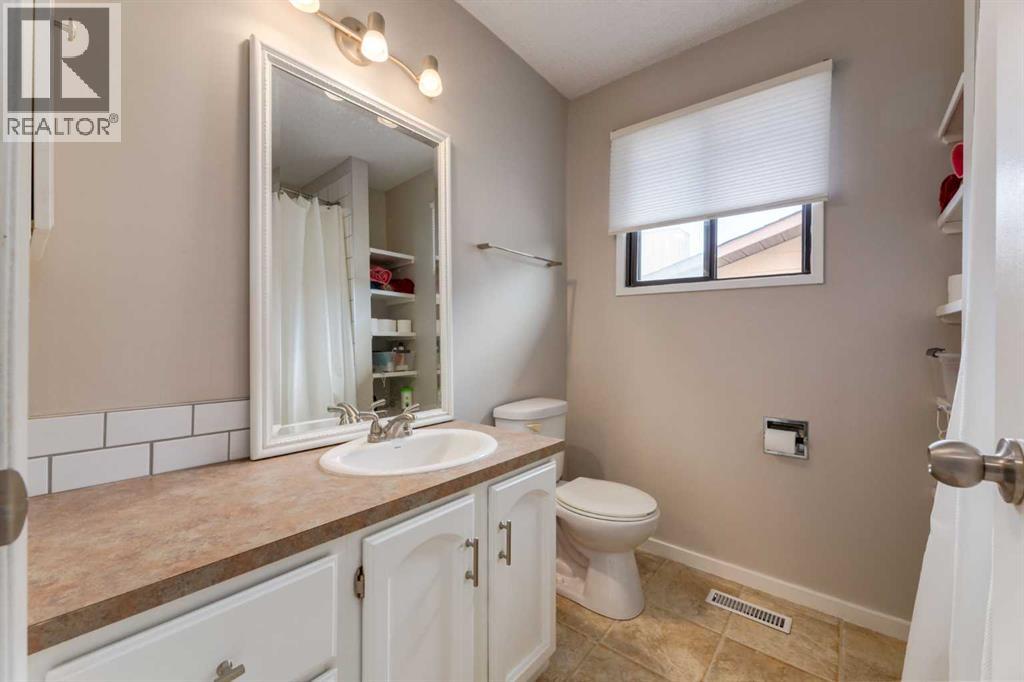 Single Family House for Sale in  Silverstone Road NW Silver Springs Calgary 