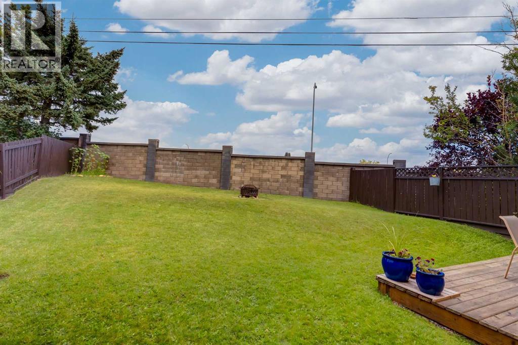 Single Family House for Sale in  Silverstone Road NW Silver Springs Calgary 