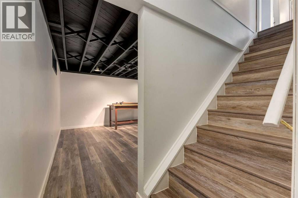 Single Family House for Sale in  Silverstone Road NW Silver Springs Calgary 